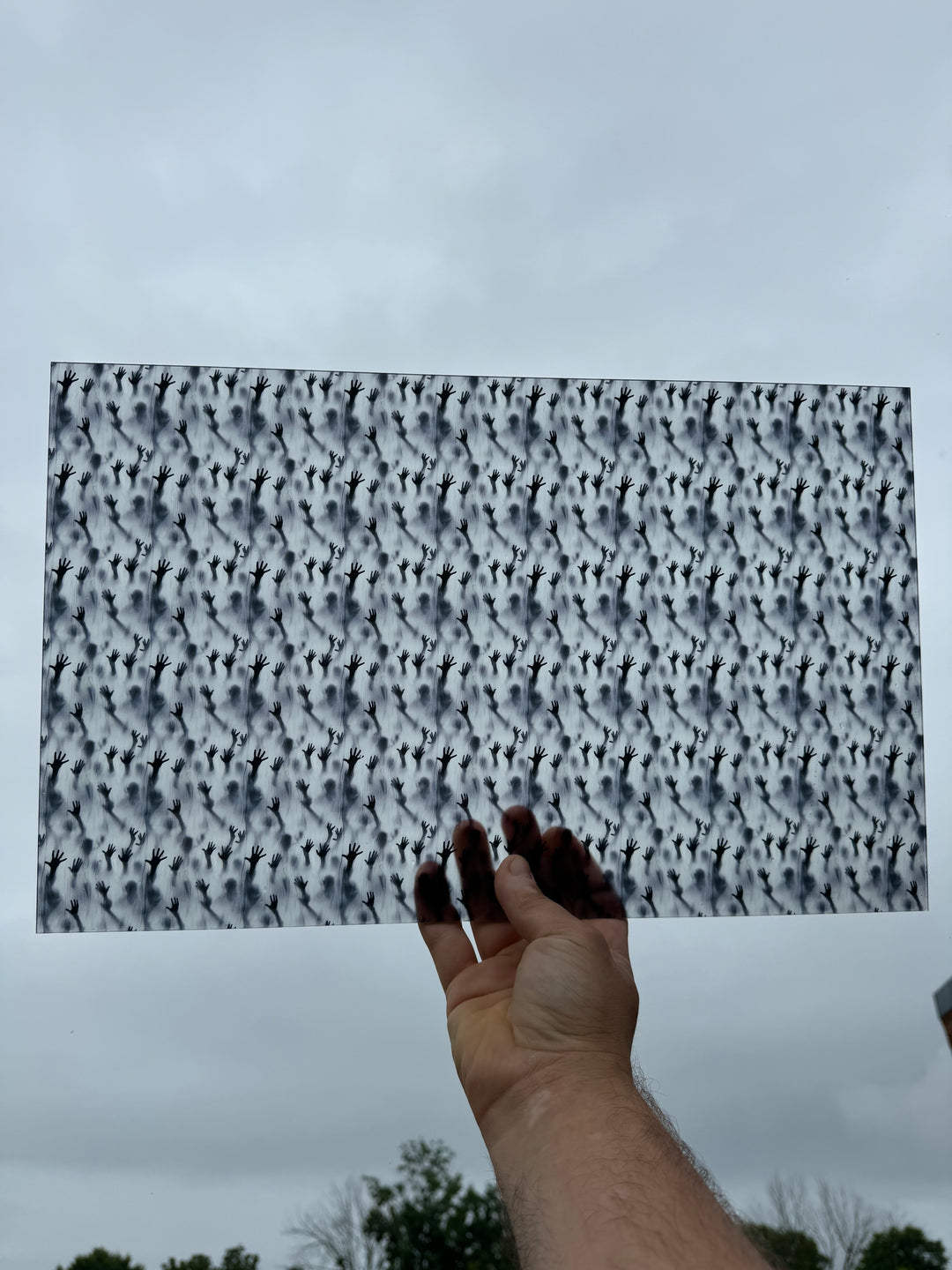 PatternPly® Transparent Spooky Captives