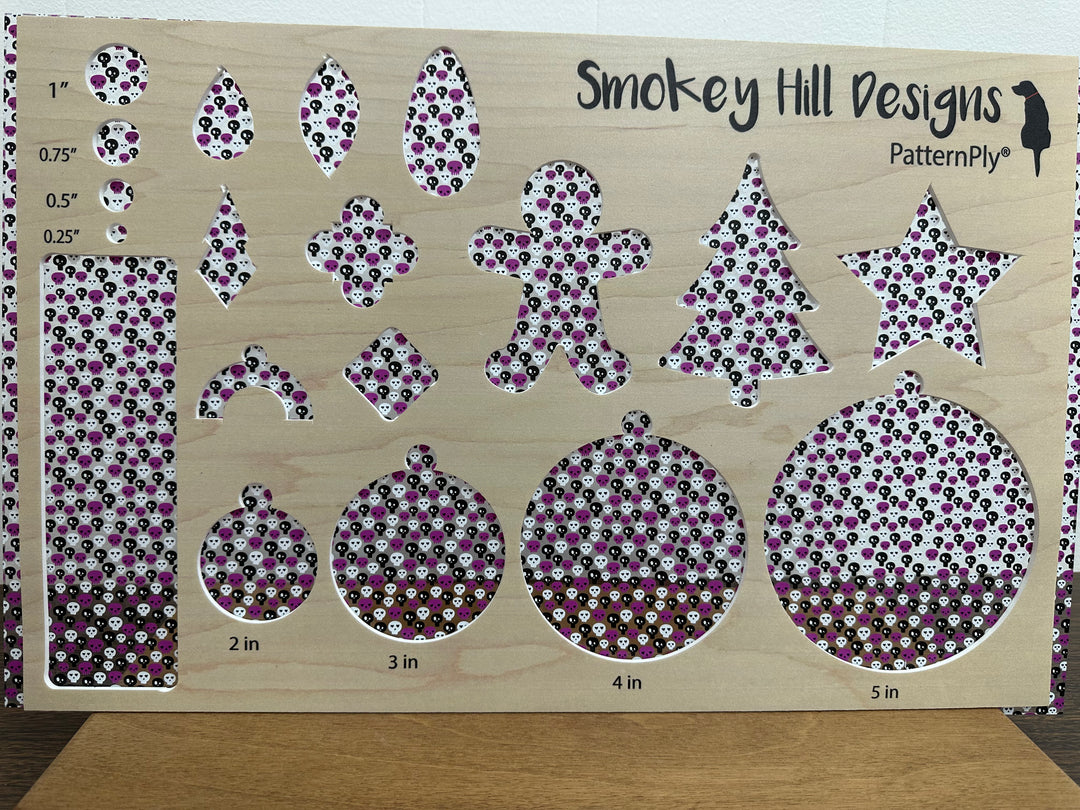 PatternPly® Scattered Purple, Black, and White Skulls