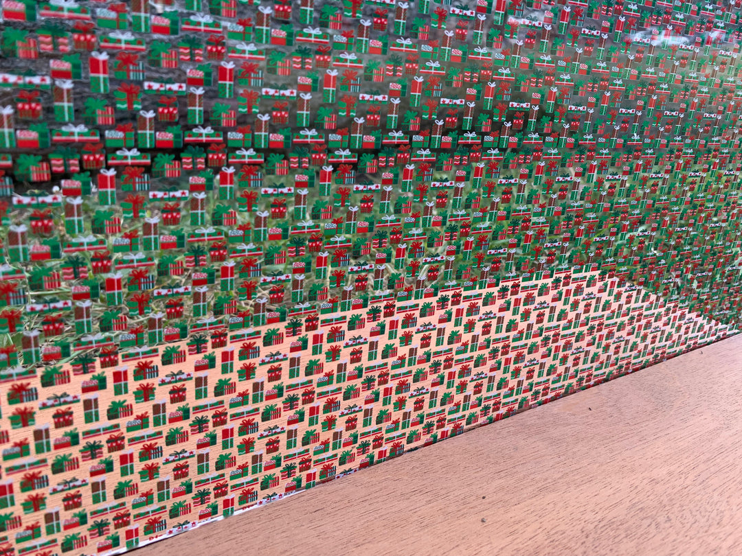 PatternPly® Scattered Red, Green, and White Presents