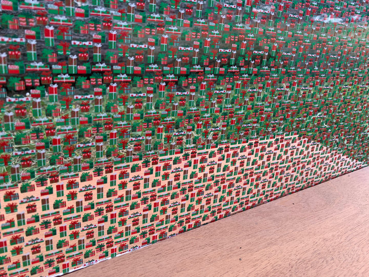 PatternPly® Scattered Red, Green, and White Presents