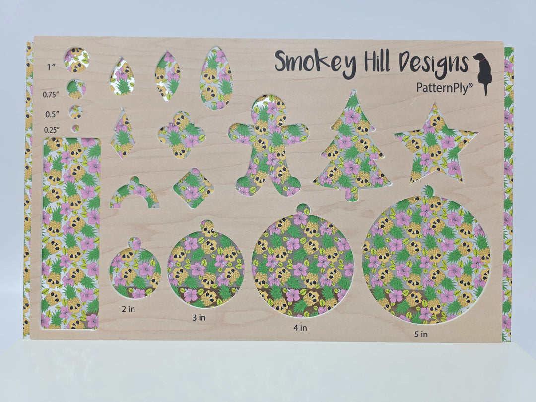 PatternPly® Scattered Luau Skulls