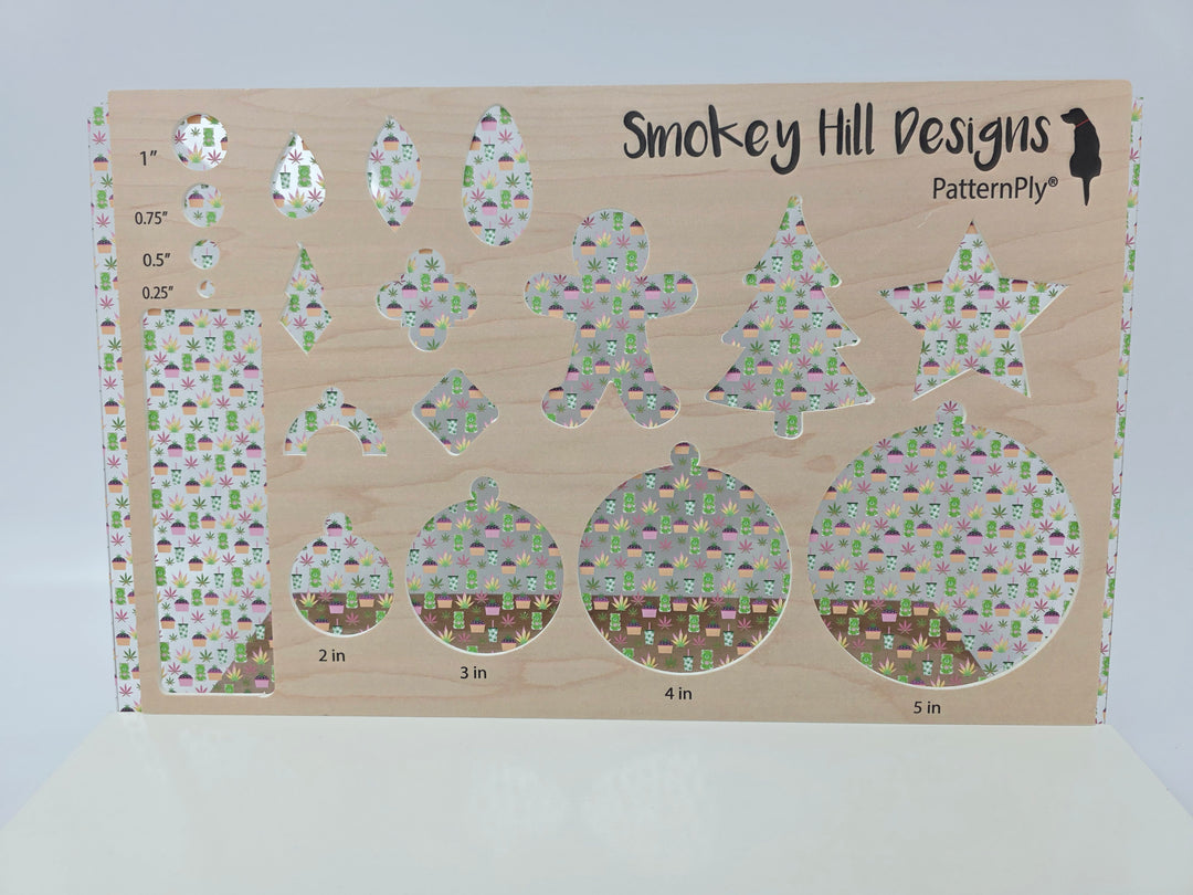 PatternPly® Scattered Pastel Weed and Yummies