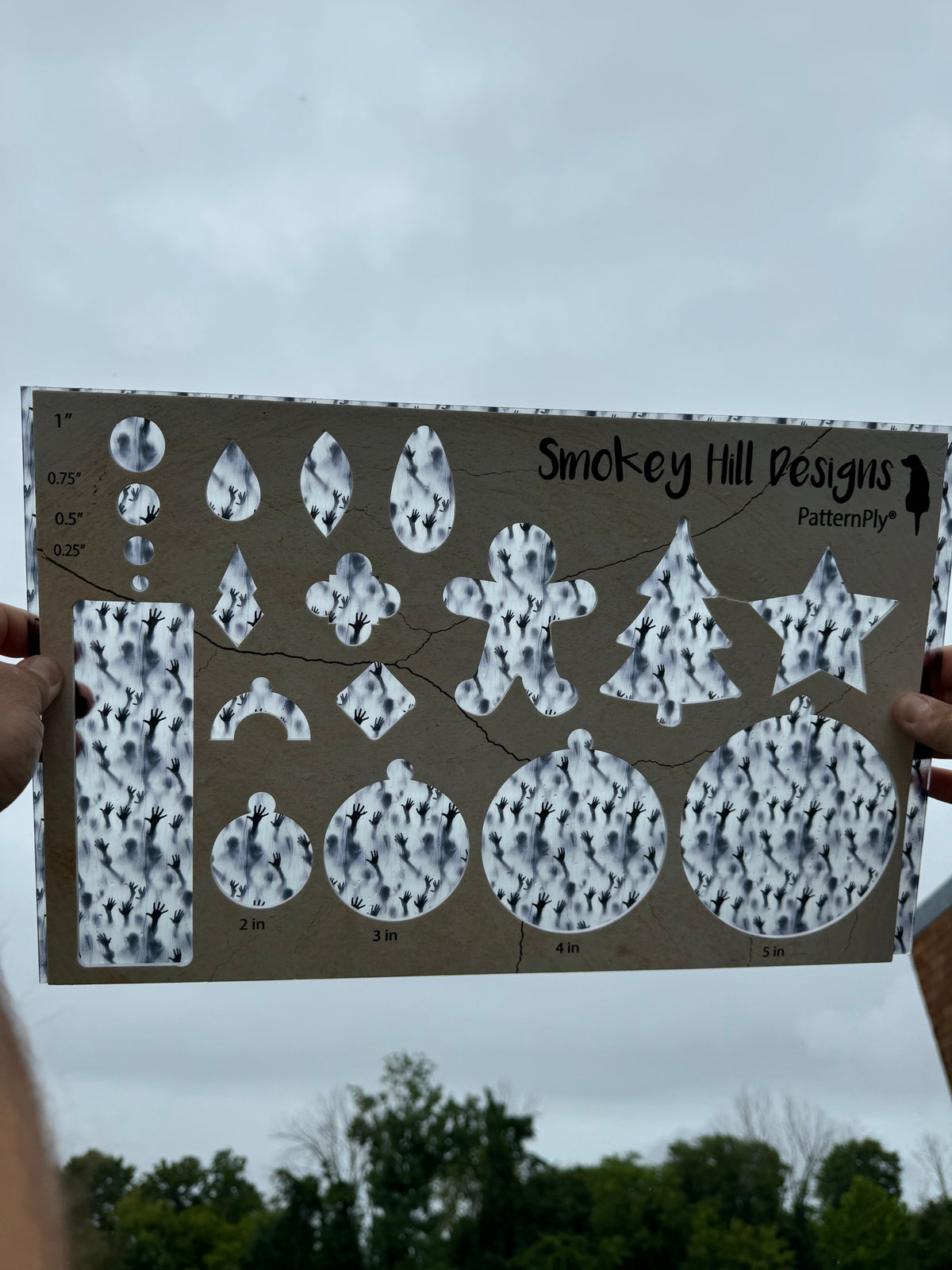 PatternPly® Transparent Spooky Captives product photo 2
