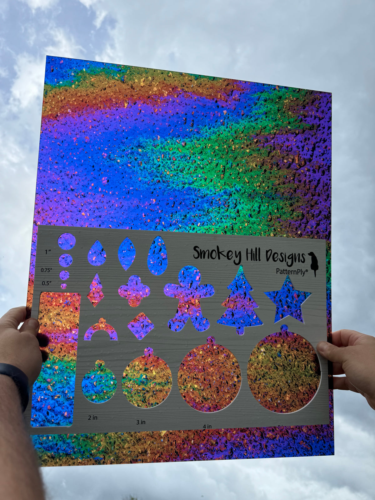 PatternPly® 19x24" Transparent Oil Shimmer XL Scale product photo 2