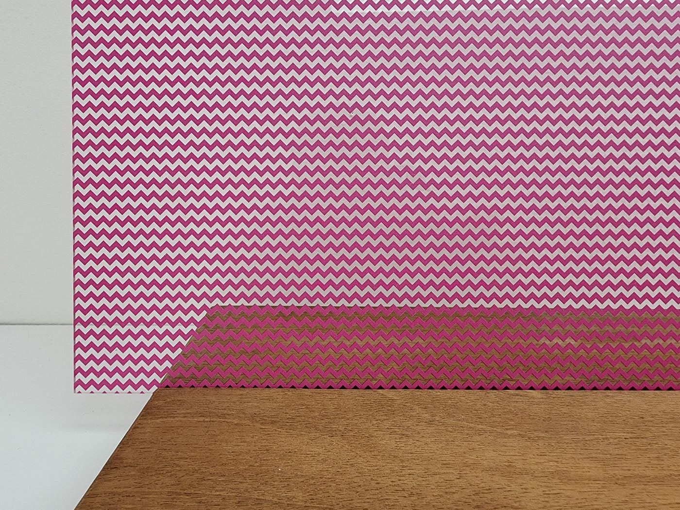 PatternPly® Scattered Micro School Chevron PINK