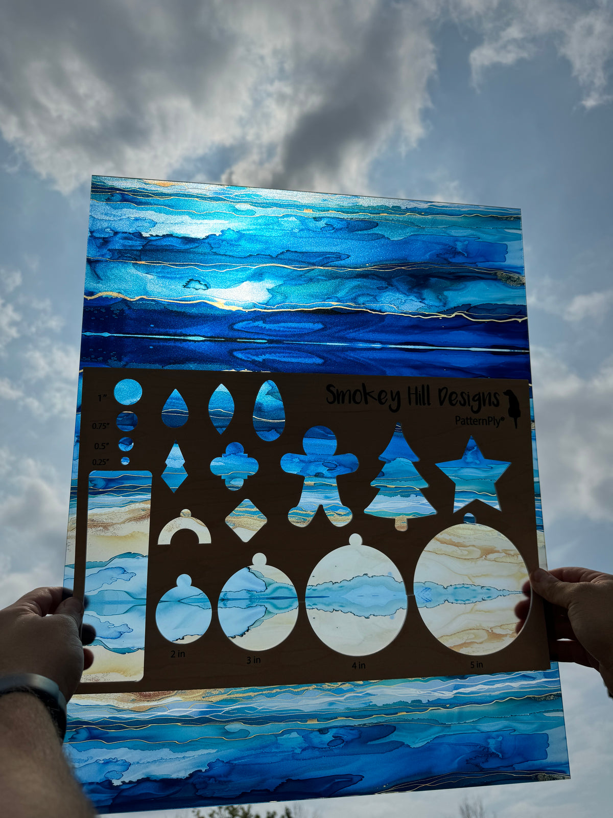 PatternPly® 19x24" Transparent Abstract Beach XL Scale product photo 2