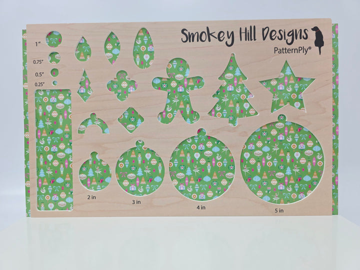 PatternPly® Nutcrackers and Ballerinas on Green Micro