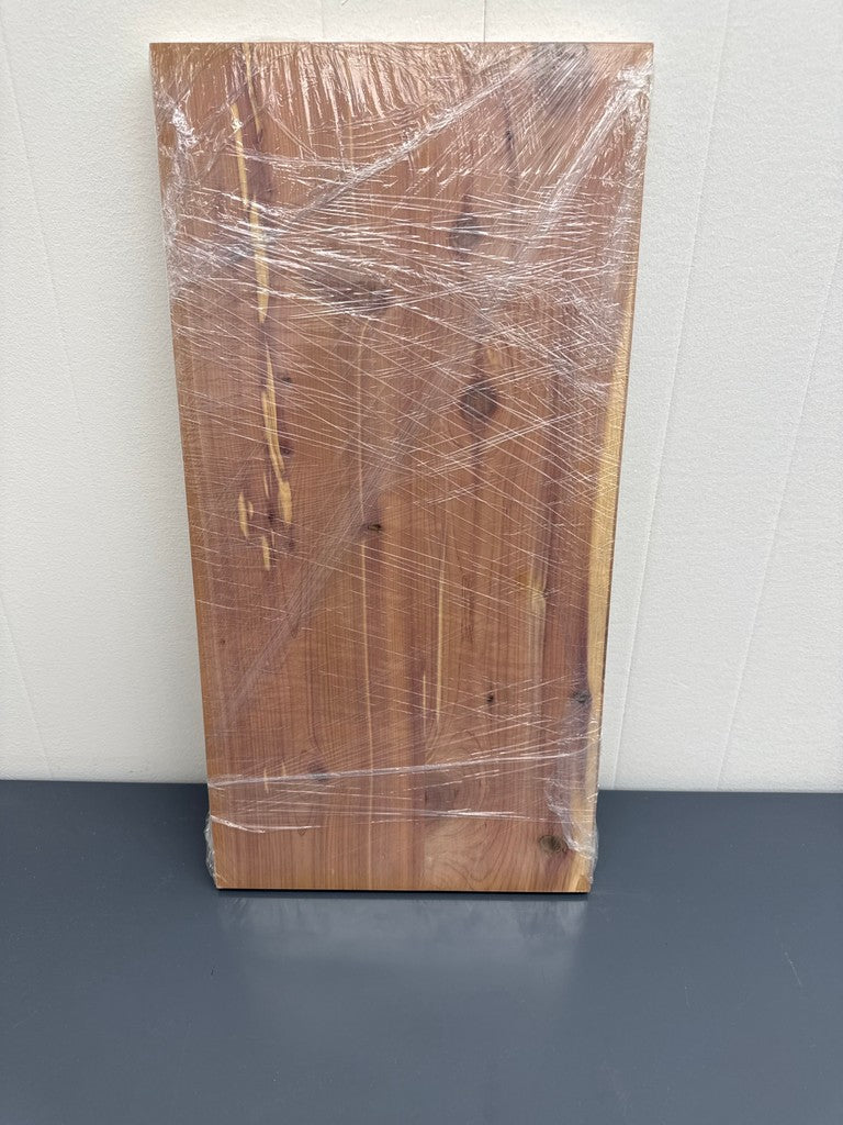 1/4 in cedar outlet bundle, back