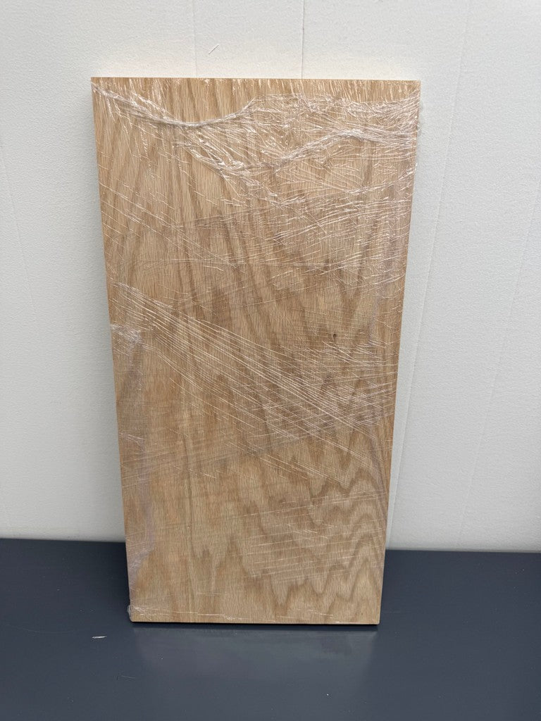 Outlet 1/4 in red oak, 5 pcs 12x23.75