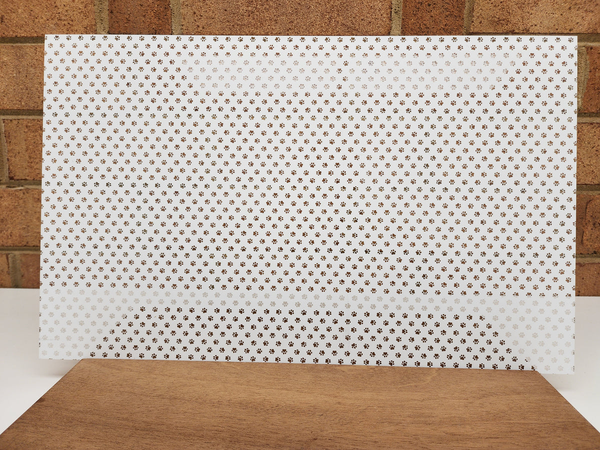 PatternPly® Scattered Pawprints WHITE product photo 3