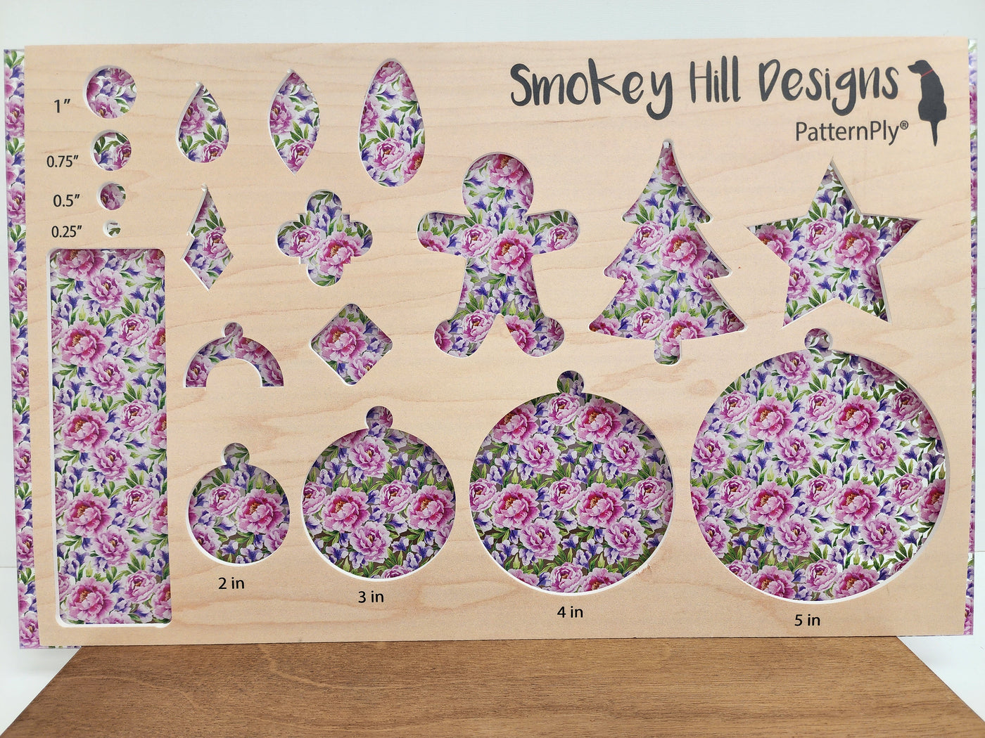 PatternPly® Scattered Pink and Purple Peony