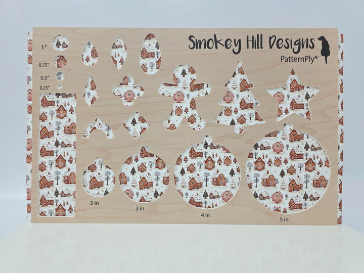 PatternPly® Full Coverage Snowy Gingerbread Village