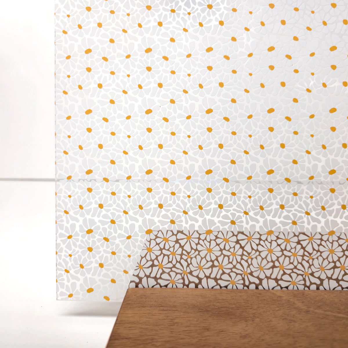 PatternPly® Scattered Wavy Daisies sheet showing the pattern