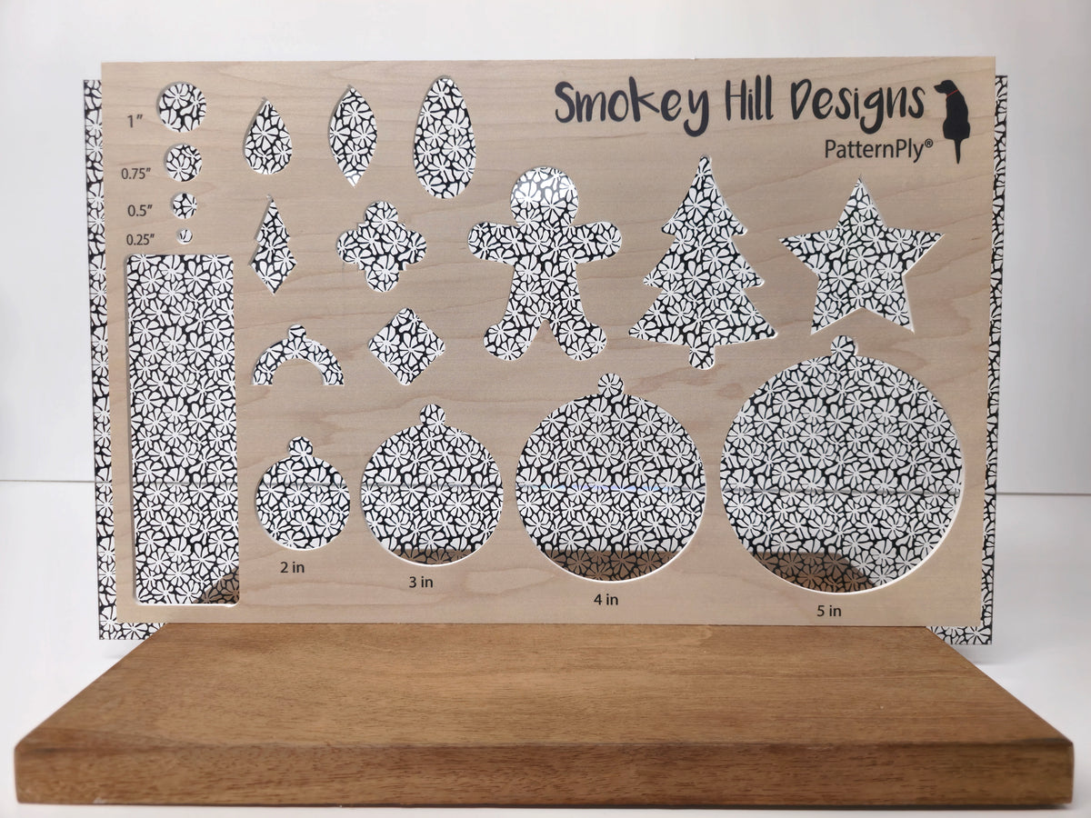PatternPly® Scattered Wavy Flowers Black product photo 2