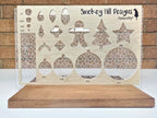PatternPly® Scattered Wavy Flowers White product photo 3