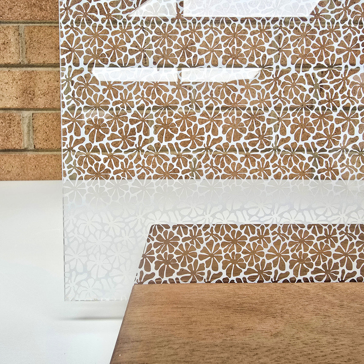 PatternPly® Scattered Wavy Flowers White sheet showing the pattern