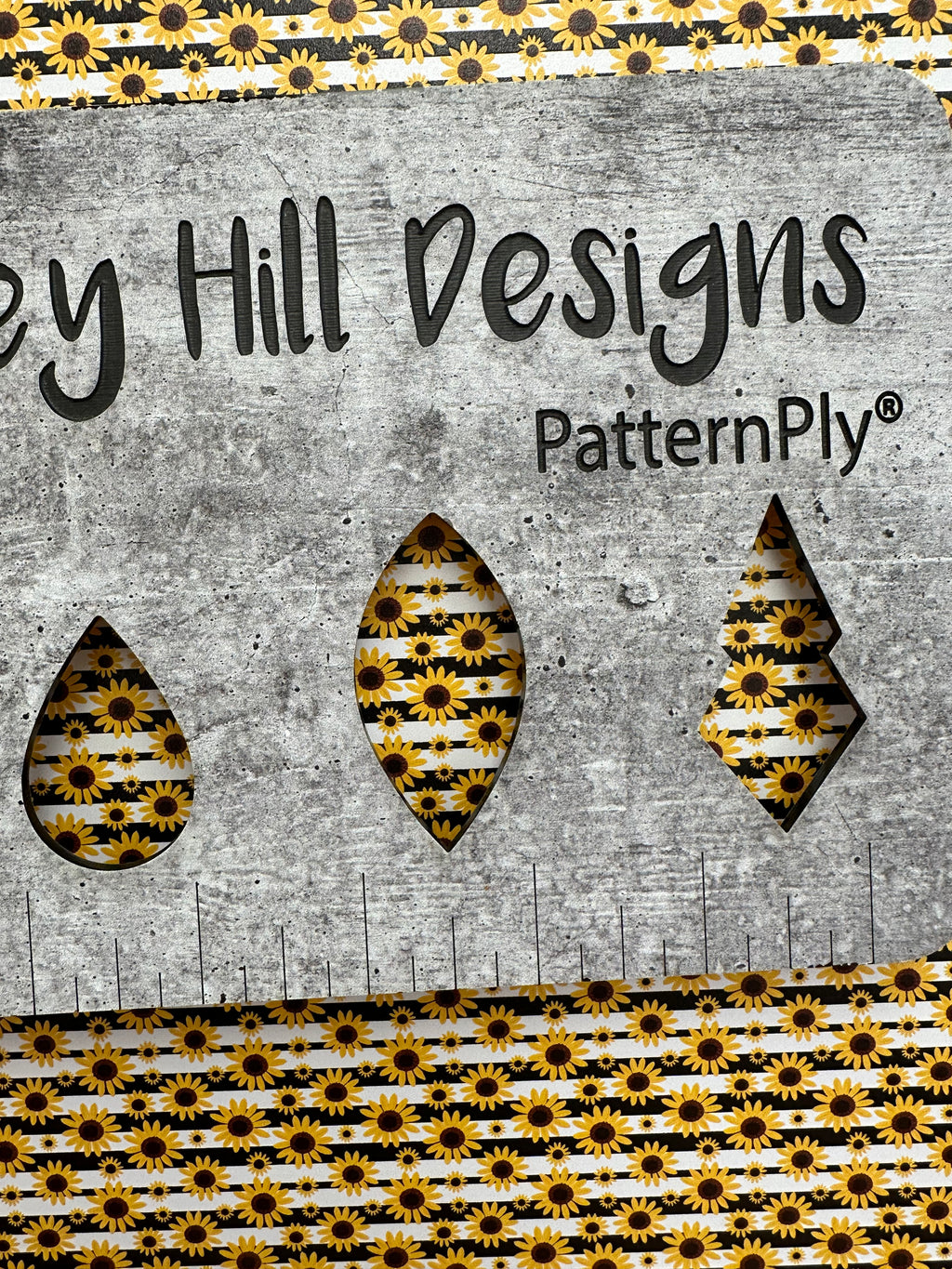 PatternPly® Full Coverage Sunflower Stripes product photo 2