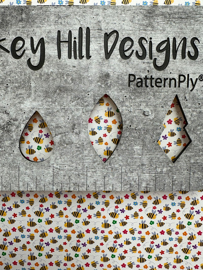 PatternPly® Cartoon Bees and Flowers