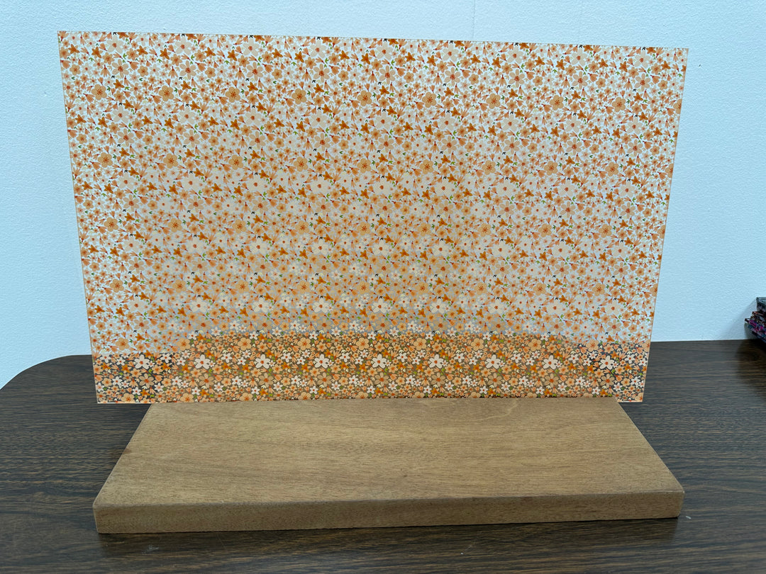 PatternPly® Scattered Micro Orange Floral