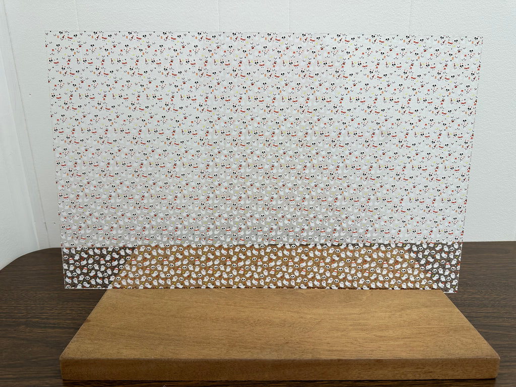 PatternPly® Scattered Friendly Ghosts product photo 3