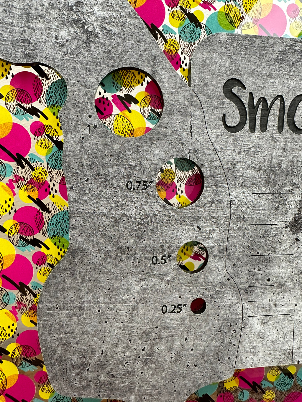 PatternPly® Scattered Colorful 80s Circles Trio product photo 10