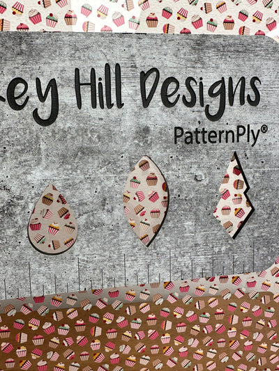 PatternPly® Scattered Cupcakes