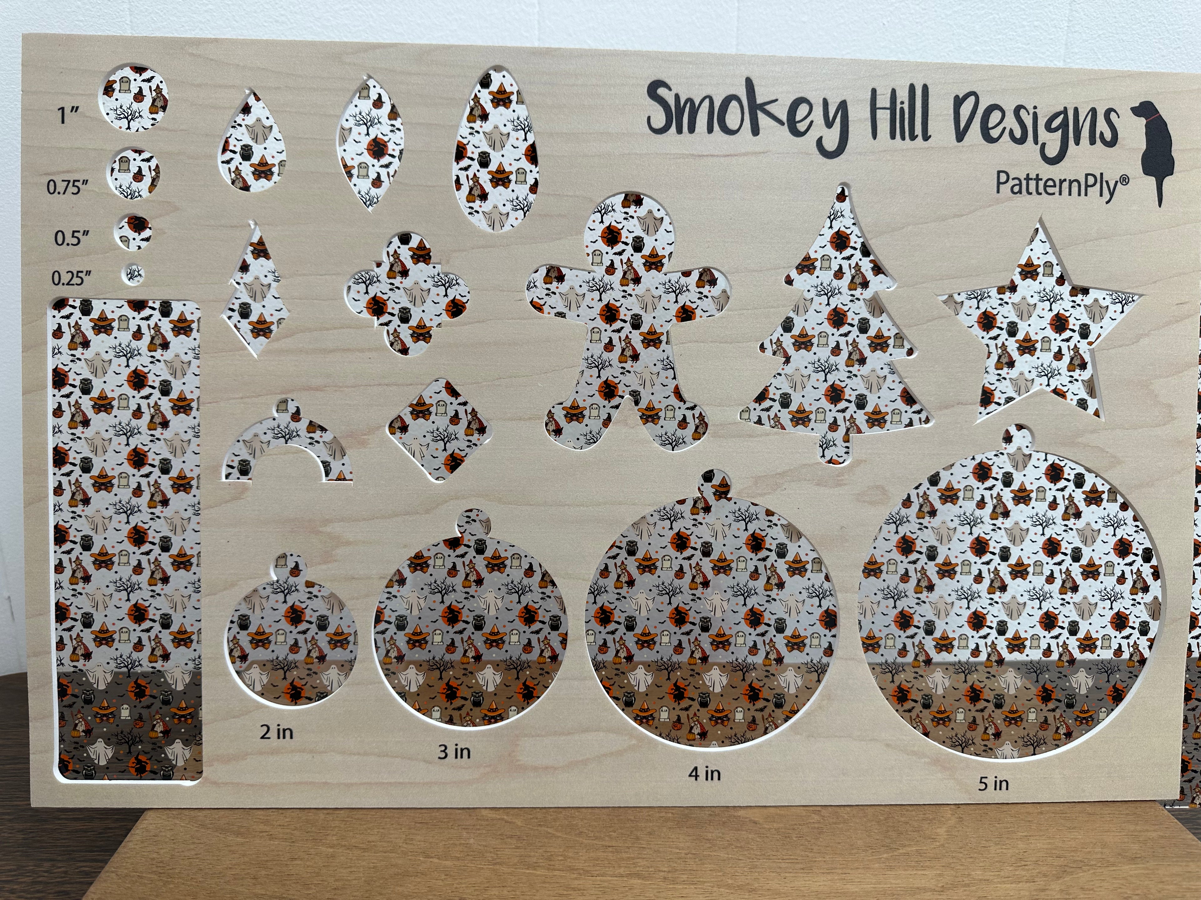 PatternPly® Scattered Vintage Halloween product photo 2