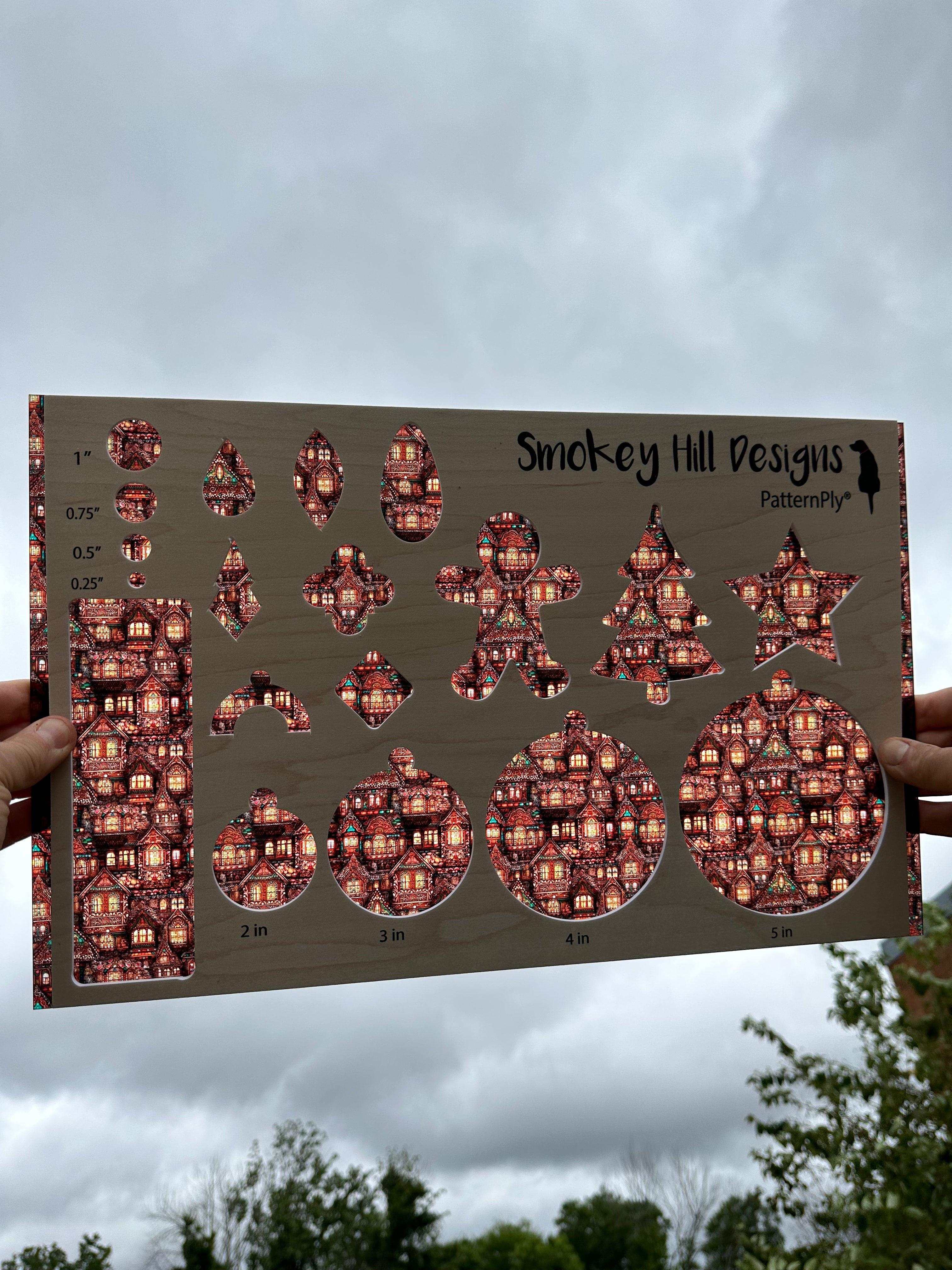 PatternPly® Transparent Warm Winter Village product photo 2
