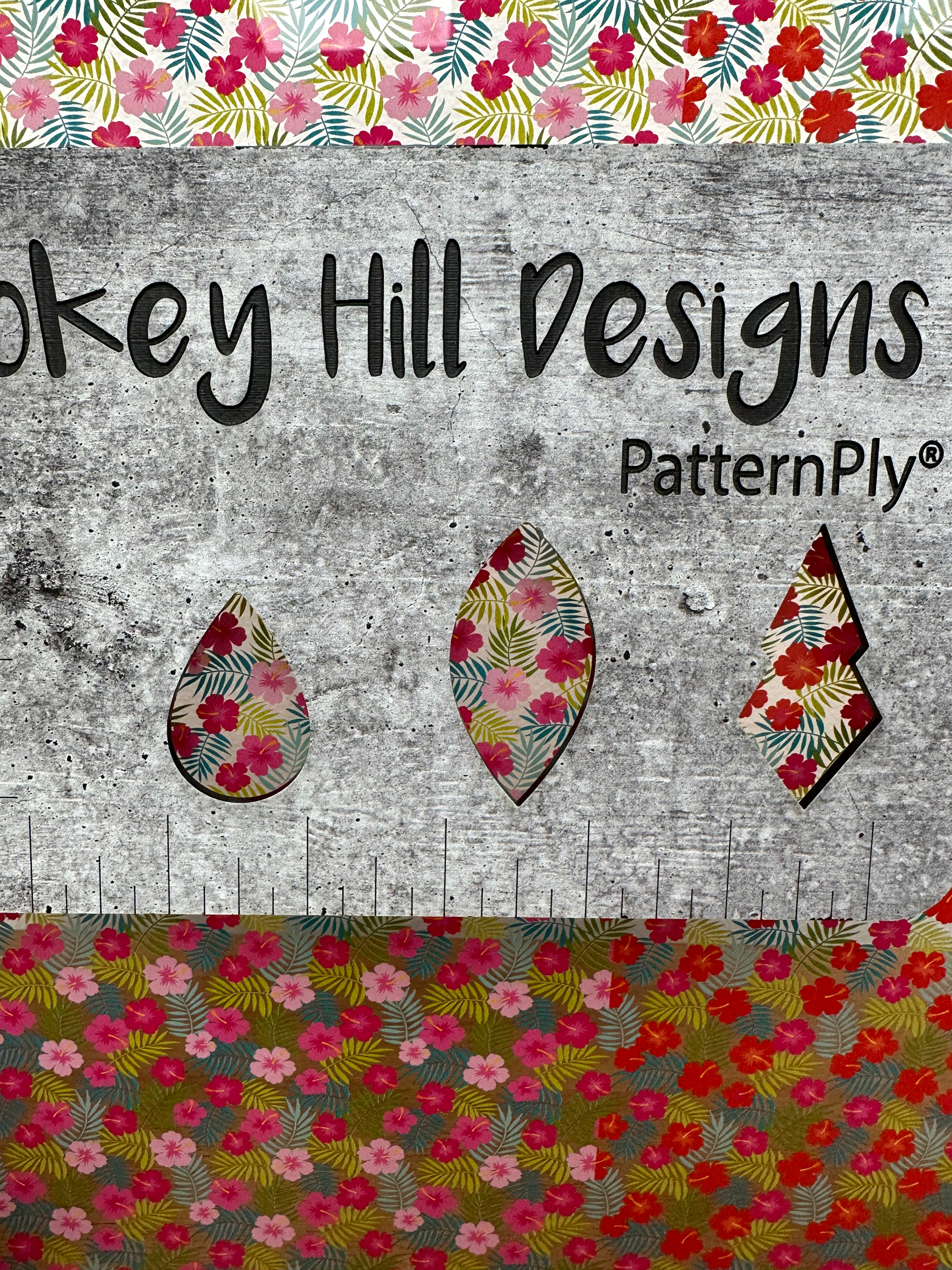 PatternPly® Scattered Hawaiian Hibiscus Duo product photo 5