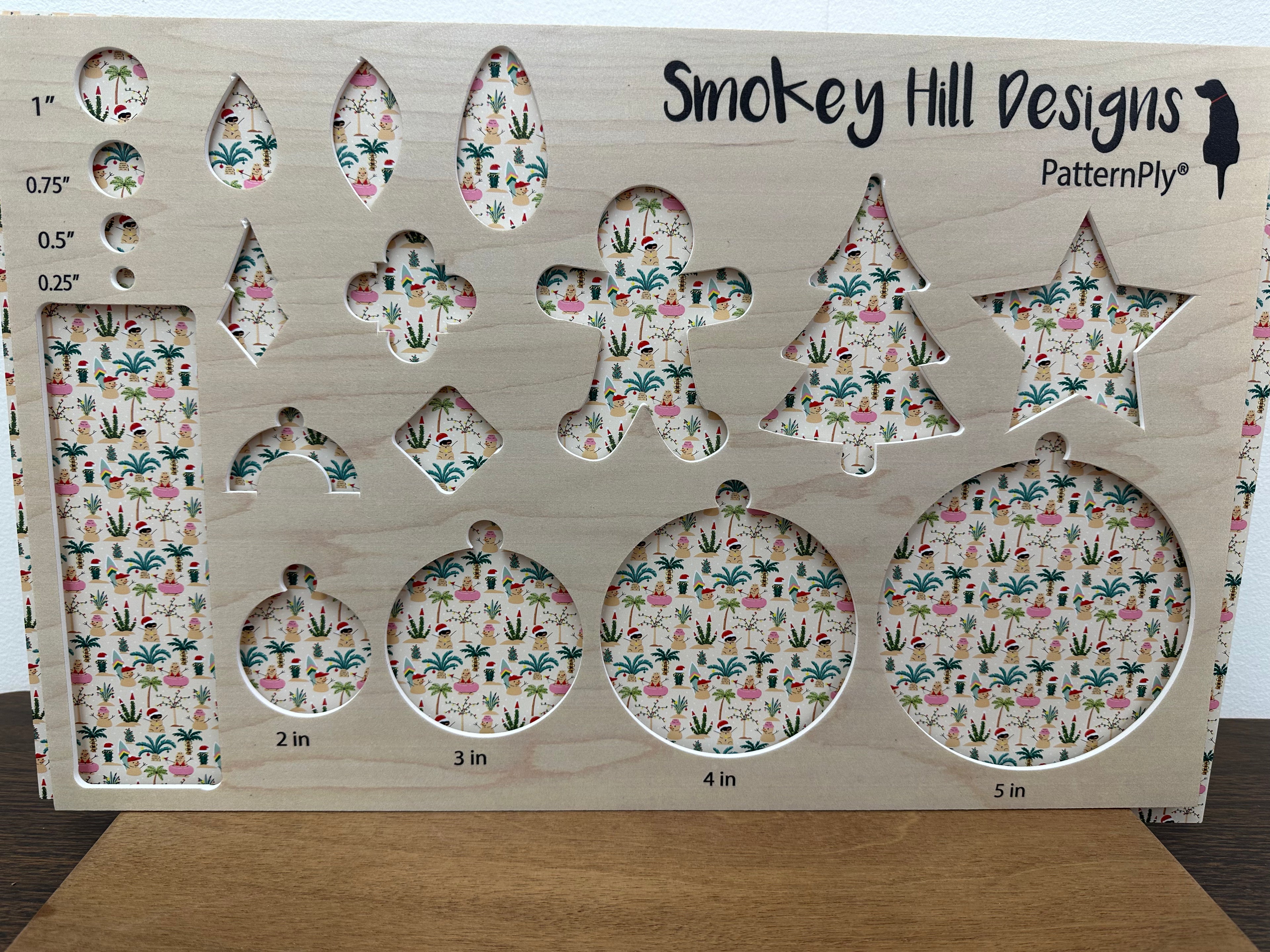 PatternPly® Full Coverage Beachy Snowmen product photo 2