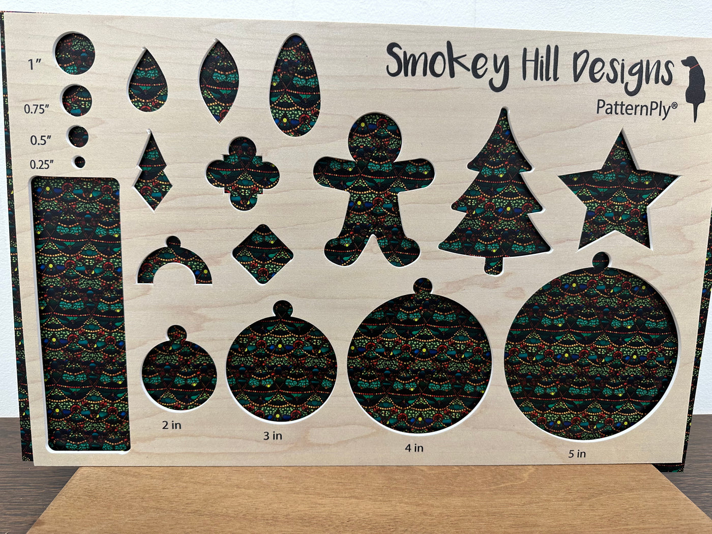 PatternPly® Stained Glass Christmas Tree