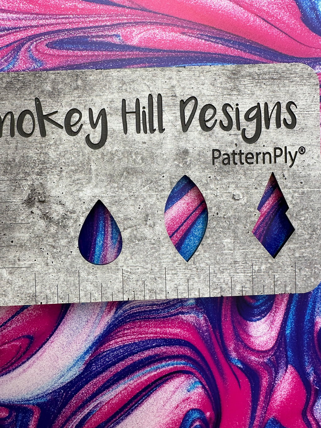 PatternPly® Full Coverage Bubblegum Swirl product photo 2