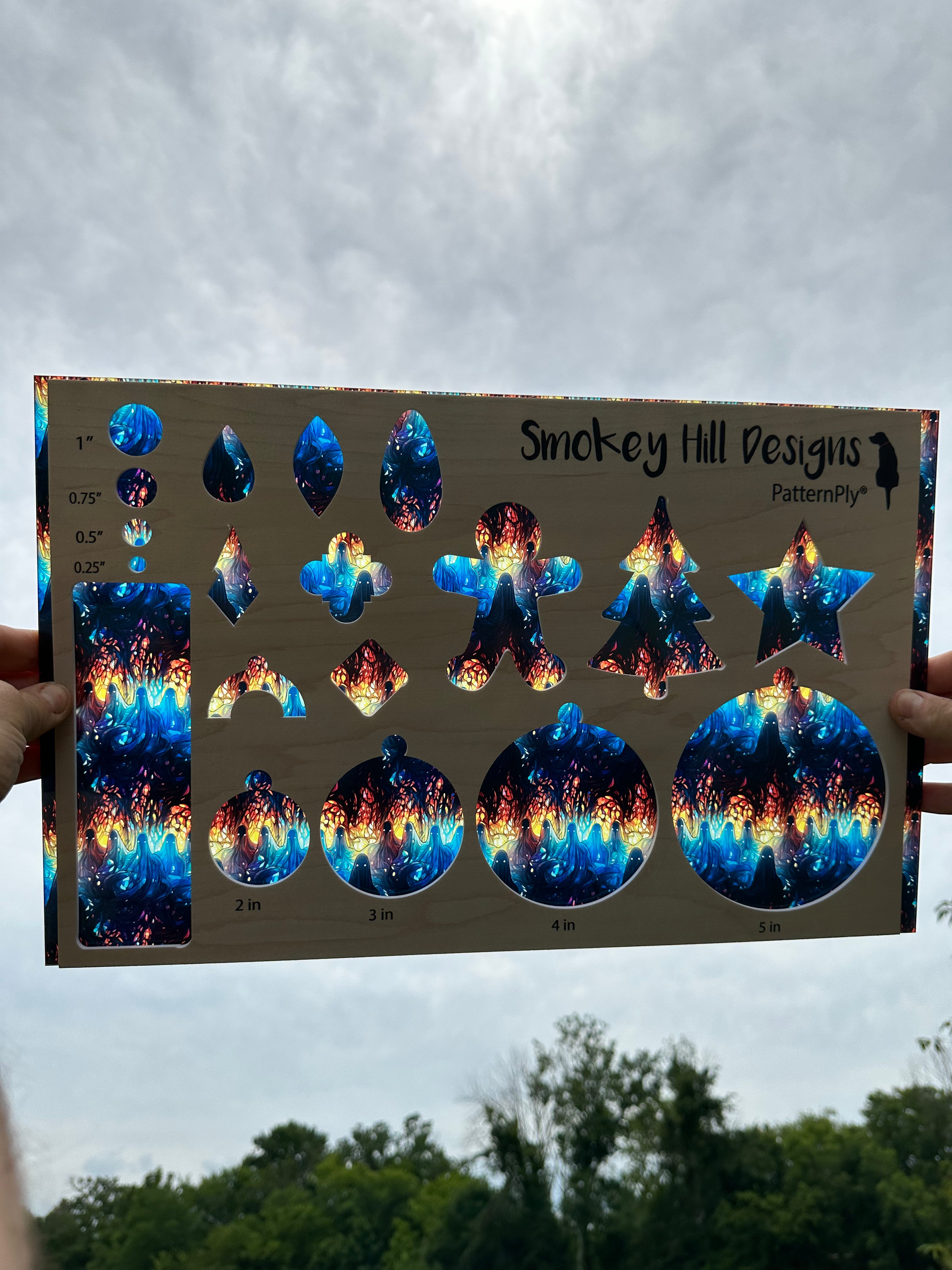 PatternPly® Transparent Dark Ghosts product photo 2
