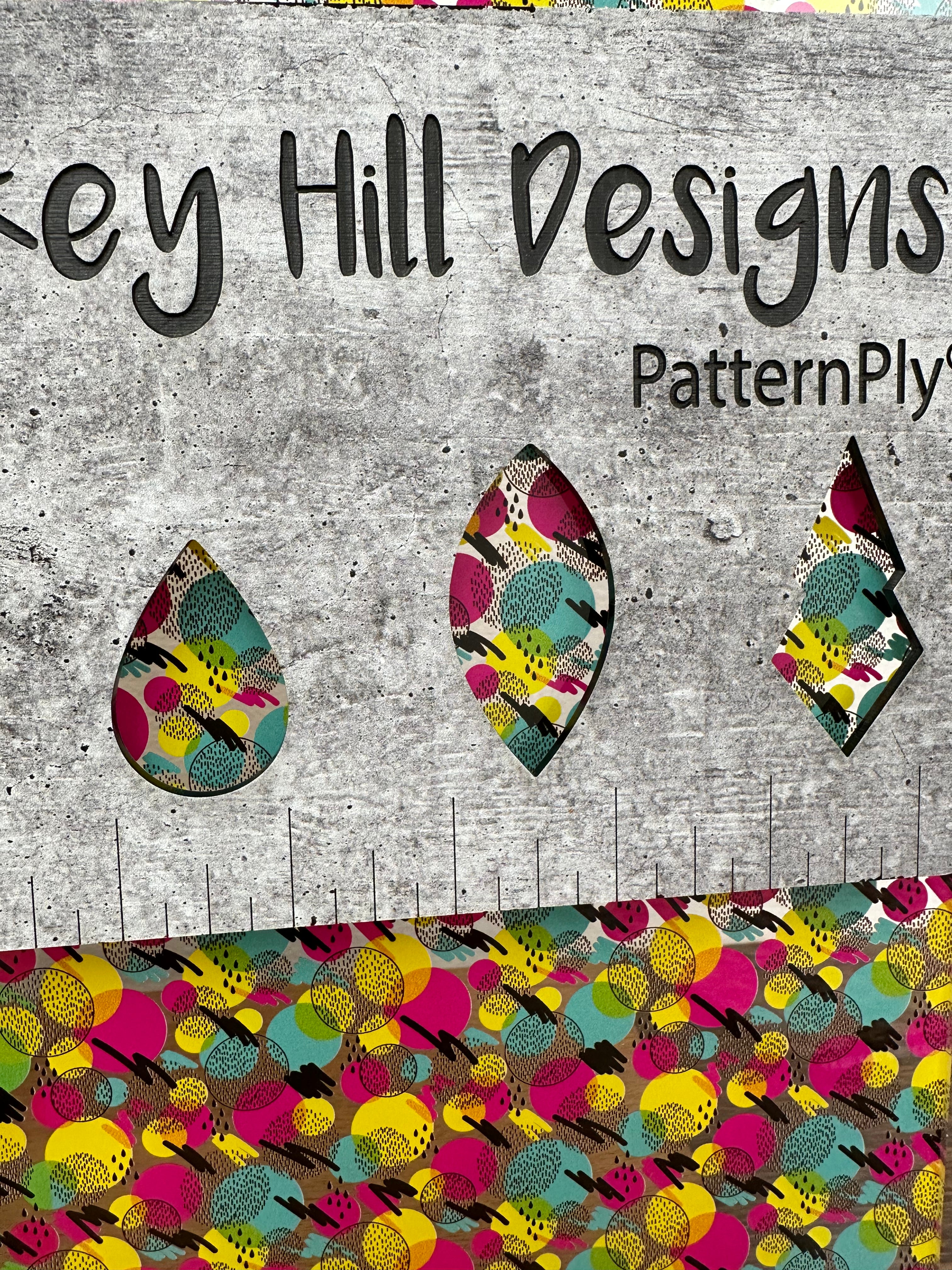 PatternPly® Scattered Colorful 80s Circles Trio product photo 5