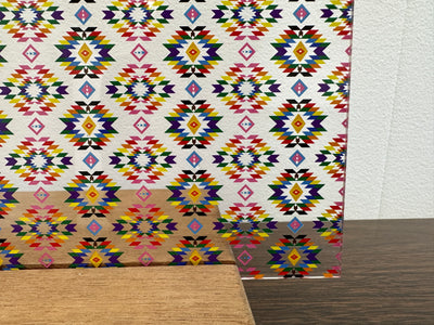 PatternPly® Scattered Rainbow Aztec
