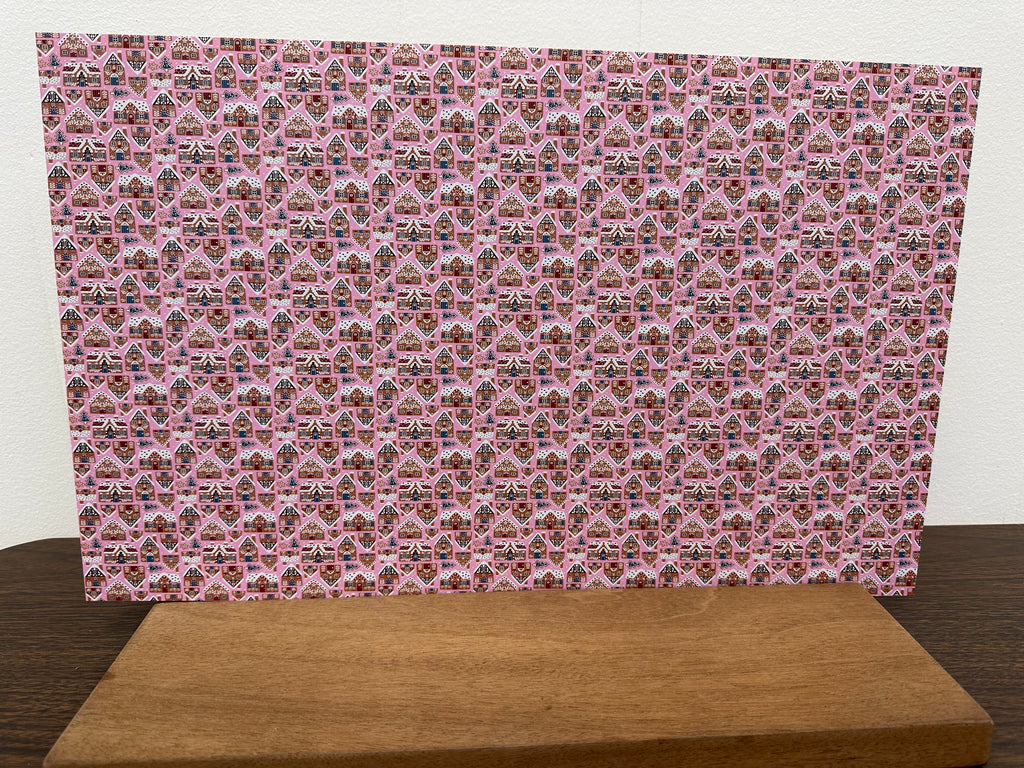 PatternPly® Full Coverage Pink Mini Gingerbread Houses product photo 3