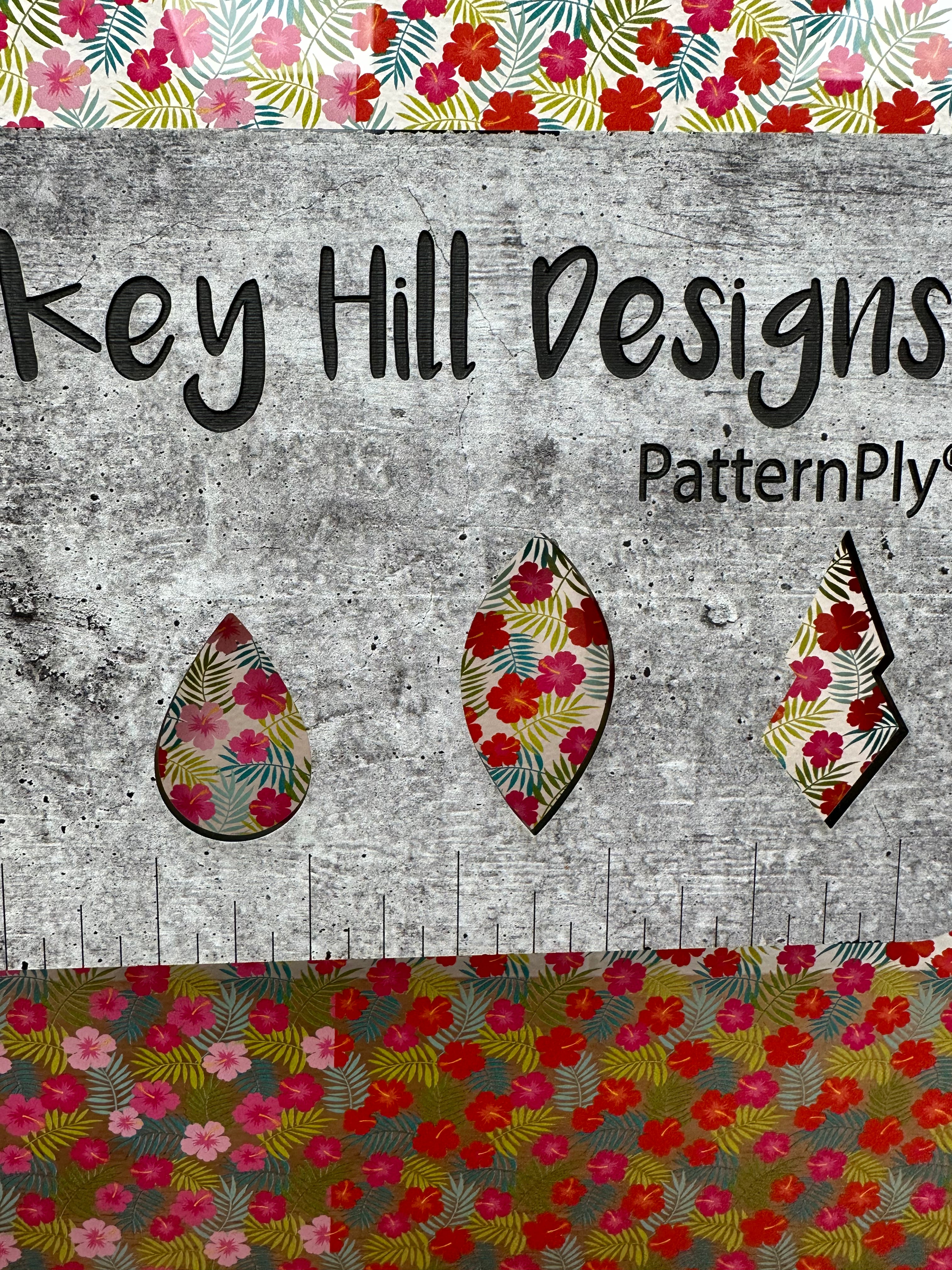 PatternPly® Scattered Hawaiian Hibiscus Duo product photo 4