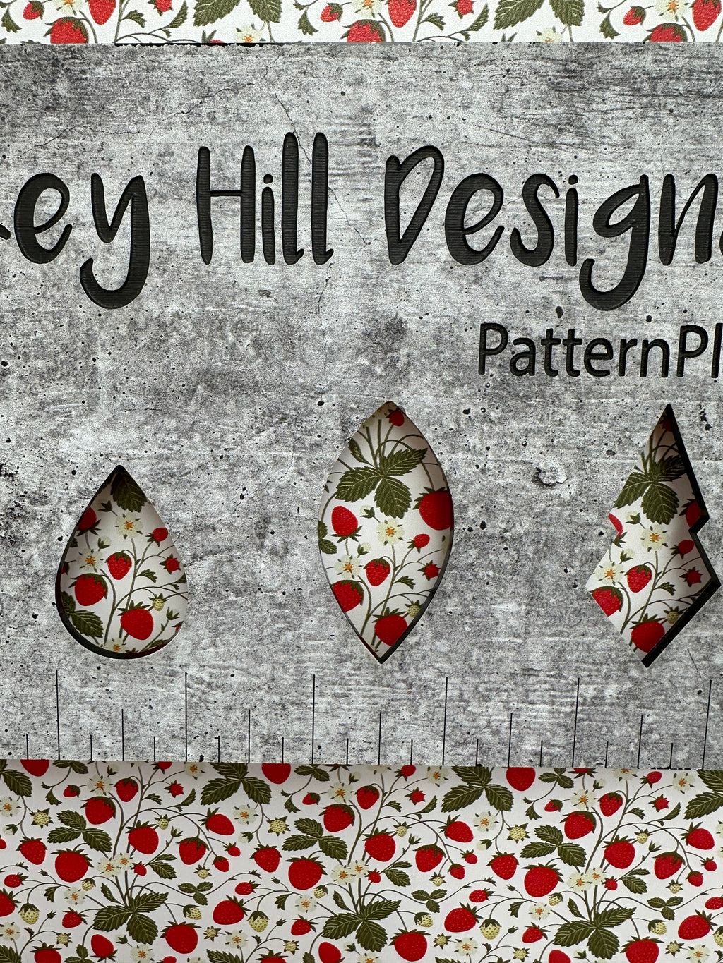 PatternPly® Full Coverage Strawberry Plants product photo 2