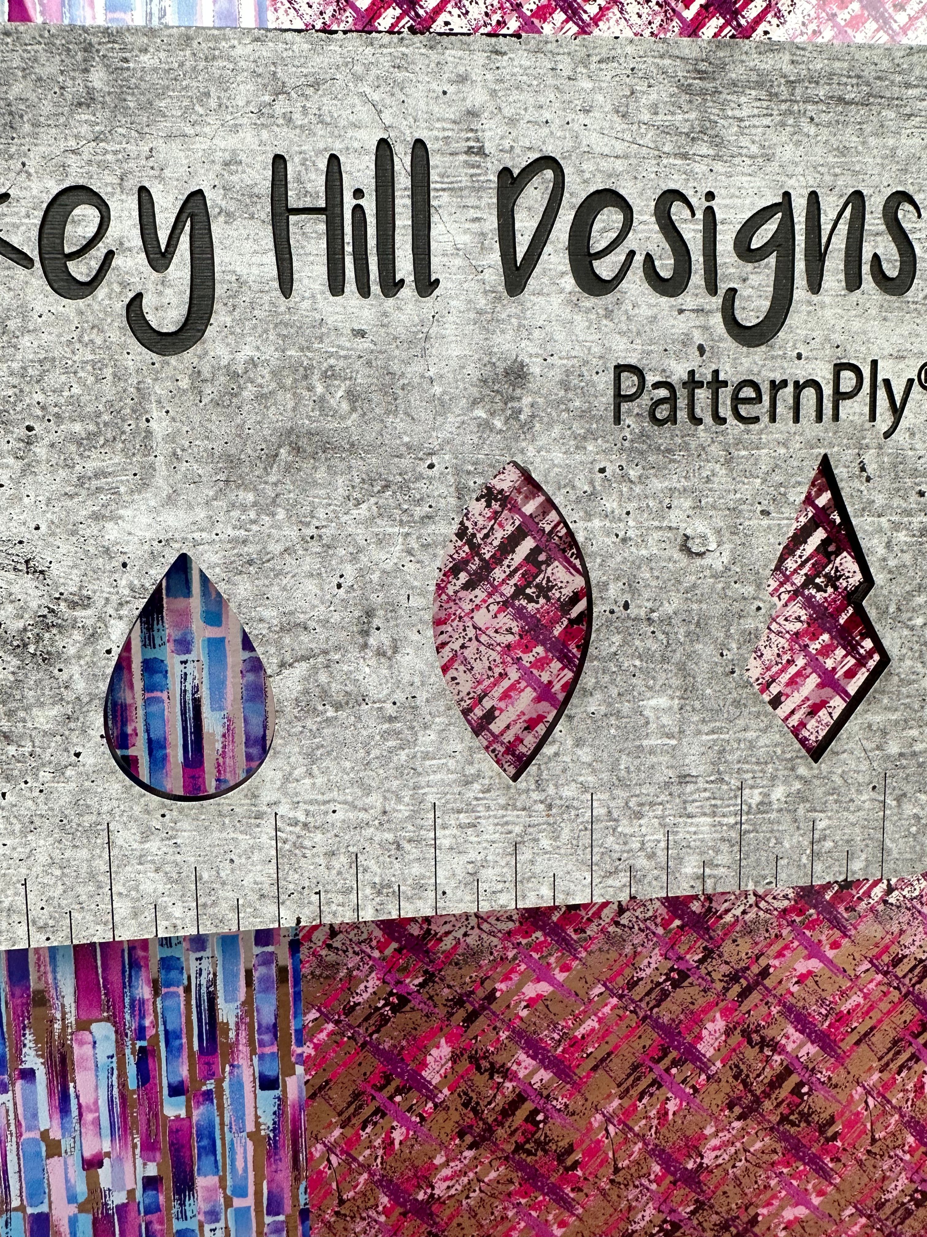 PatternPly® Scattered Magenta Brush Stroke Duo product photo 5