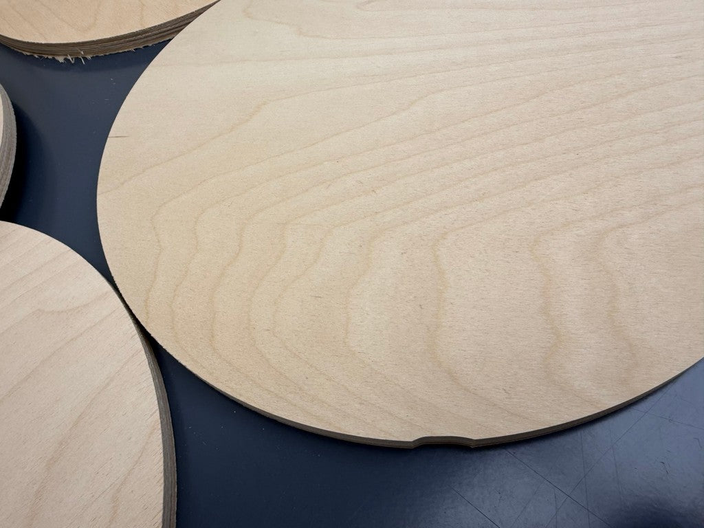 Edge defect on a 1/2 inch Baltic Birch outlet round