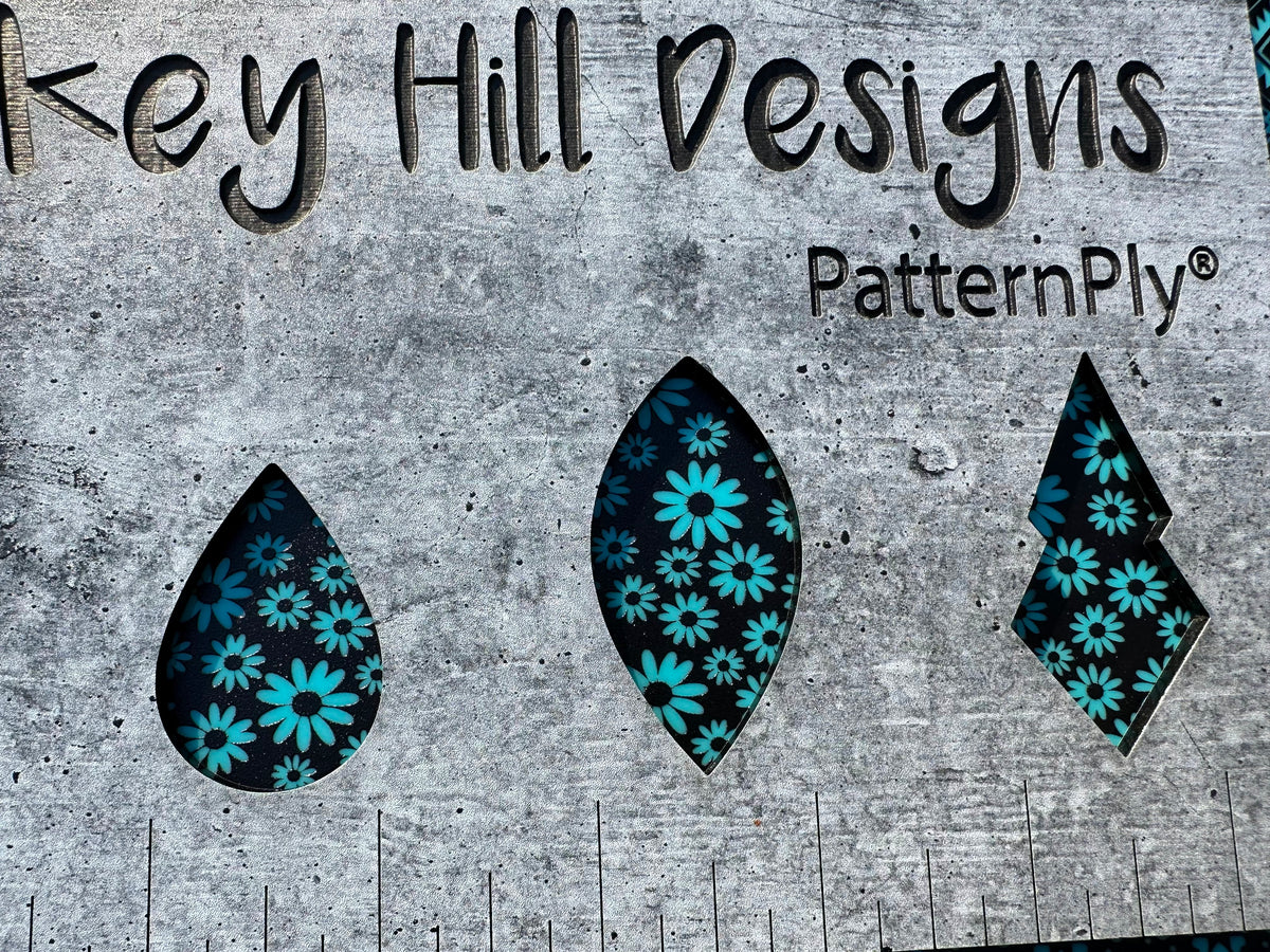 PatternPly® Scattered Daisies BLACK product photo 4