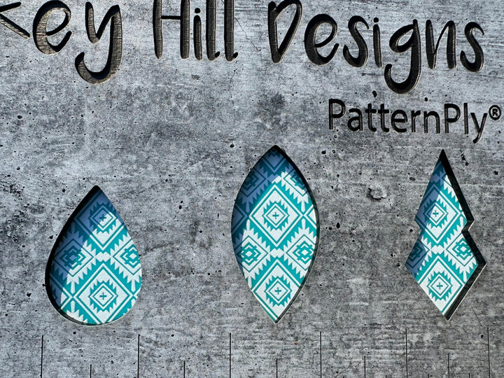 PatternPly® Scattered Aztec WHITE