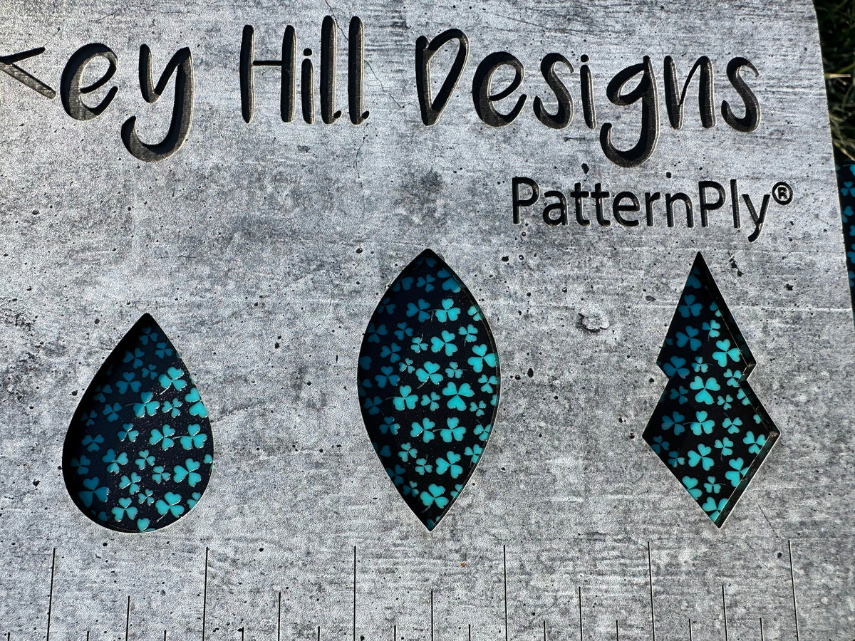 PatternPly® Scattered Micro Shamrocks BLACK product photo 4