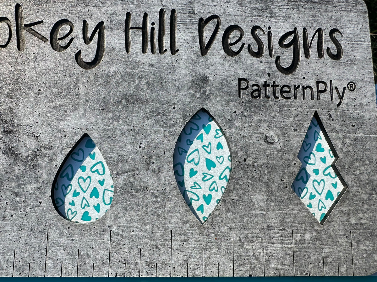 PatternPly® Scattered Outline Hearts WHITE product photo 4