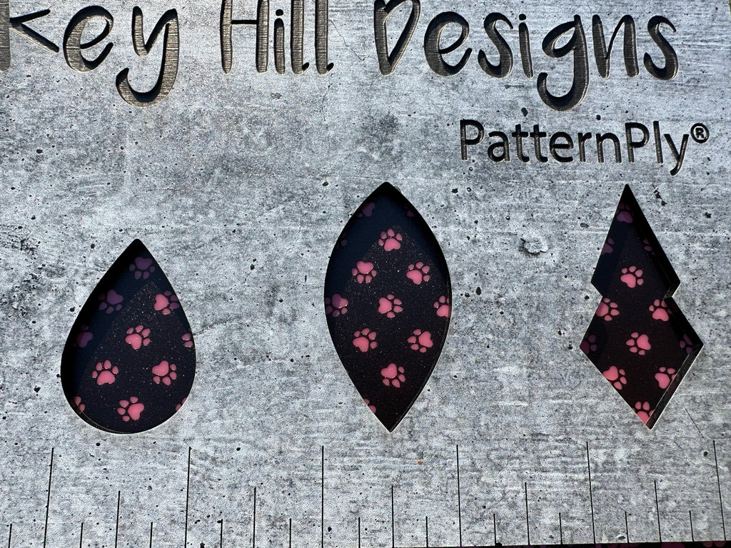 PatternPly® Scattered Pawprints BLACK product photo 5