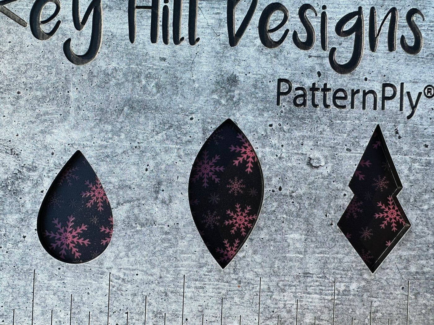 PatternPly® Scattered Snowflakes BLACK