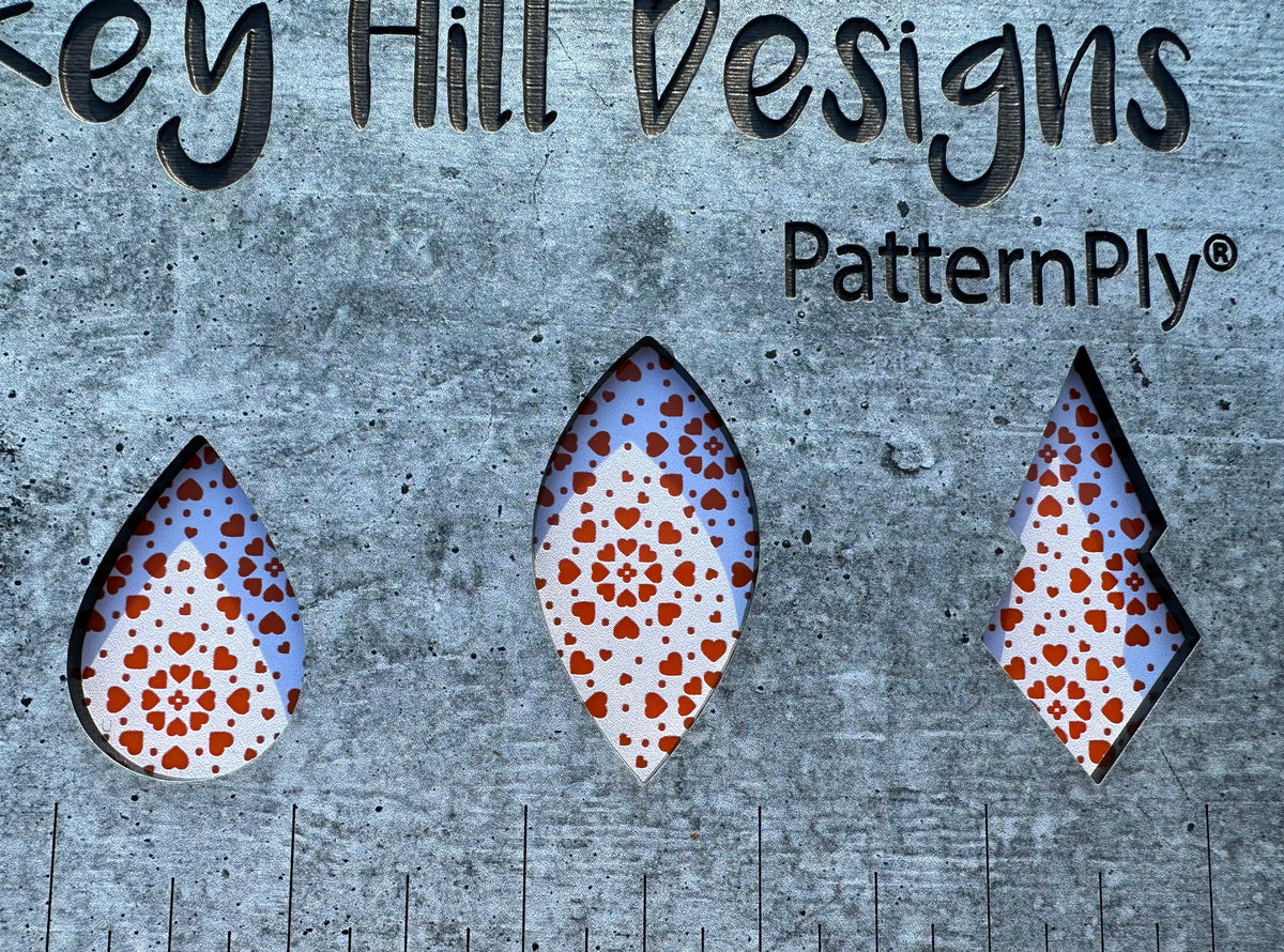 PatternPly® Scattered Heart Circles WHITE product photo 4