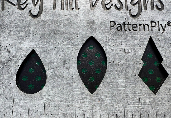 PatternPly® Scattered Pawprints BLACK