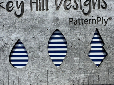 PatternPly® Scattered Stripes WHITE