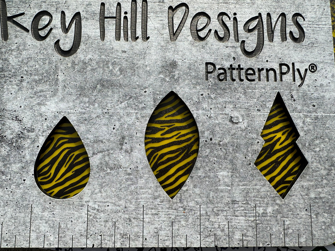 PatternPly® Scattered Zebra BLACK